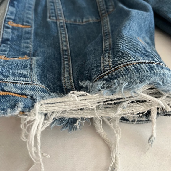 Hudson cropped jean jacket, size small - Picture 3 of 4